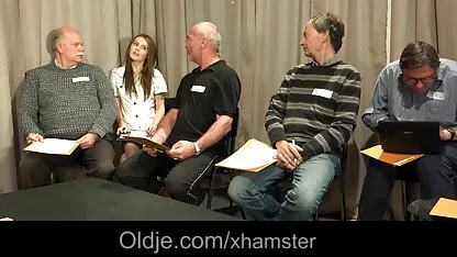 スリムアジア積とバイブレータに鋳造 女の子 専用 エロ 動画