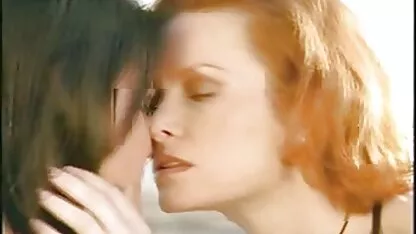 ロシアの売春婦は、彼女の足にお尻の鞭と改築をうめき声 女性 専用 無料 エロ 動画