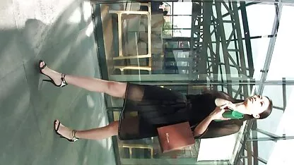 大きなお尻に長い髪を持つ若い女性とセックスをしている入れ墨の種類 女性 専用 エロ ビデオ