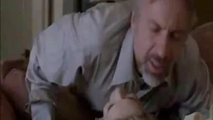 黒人はソファの上に緑色のタオルを置き、大きな戦利品でmulattoの車輪の後ろにファックします 女性 専用 sex 動画