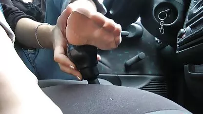 日本の乗馬バイクの下の車のセックスとクソの道路と自宅で 女性 専用 エロ ビデオ