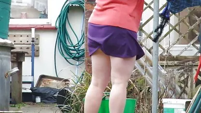 彼の体に入れ墨を持つ男は、ホテルでお尻に成熟したブロンドをねじ込んでいます 女性 専用 アダルト 無料