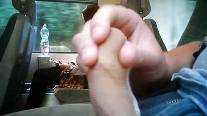 二つの黒の美しさのお尻を撫でて、それらに口を与えるコーチ av 女性 専用 無料