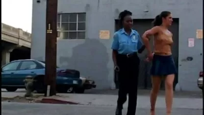 大きなコックを持つ男は彼の口の中で女の子を持っています 女性 専用 av 無料 動画