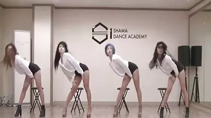 ライダーのポーズで退職者のメンバーに乗って若い学生 無料 アダルト 動画 女性 専用