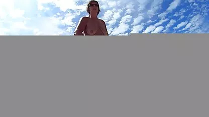 セクシーな金髪は、コックを吸い込み、廊下で性交する自分自身を与える アダルト 無料 女性 専用